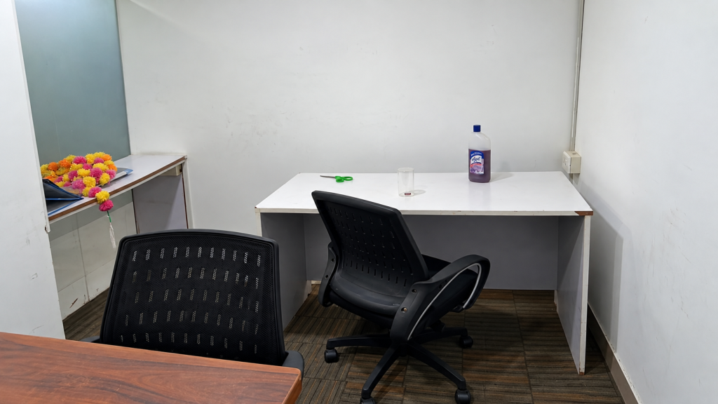 450 Sq Ft Office Space for Rent in Noida Sector 63 - Image 3